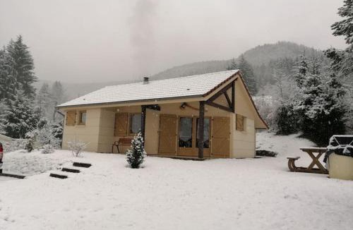 Allarmont House | Chaleureux gîte des brocards aux pieds des sapins 3 étoiles