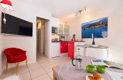 Chamonix City Centre Apartment | Cham Sud Grepon Paradis611 Mont Blanc View Studio, Walk to Centre, Chamonix, France