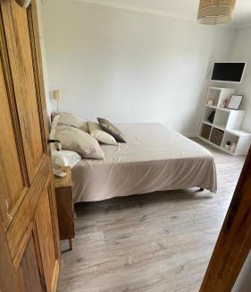 Jonquieres-Saint-Vincent Bed & Breakfast | Chambre privée chez l habitant au mas des fontaines
