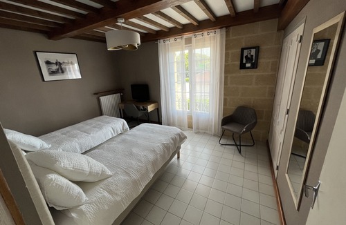 Saint-Quentin-la-Poterie Bed & Breakfast | Chambre d'Hôtes Sean Connery: a chic and bohemian atmosphere near Uzès