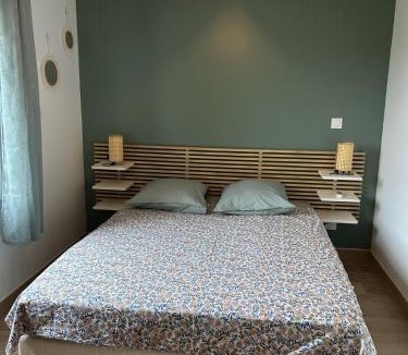 Fontains House | chambre avec salle de bain et coin kitchenette