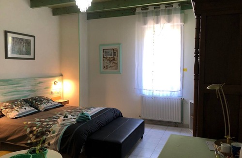 Castelsarrasin Bed & Breakfast | Chambre Coline - A peaceful escape in the heart of nature