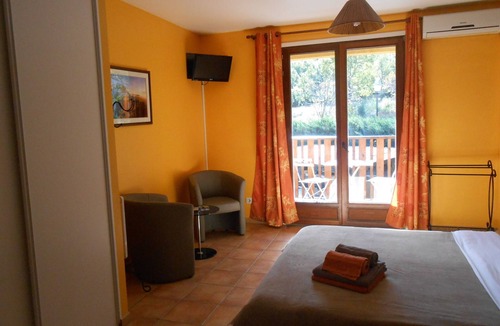 Belvianes-et-Cavirac Bed & Breakfast | Chambre double confort - Le Jardin des Gorges