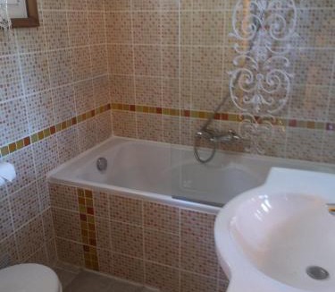 Aramon Bed & Breakfast | Chambre d'hôte "Avignon"