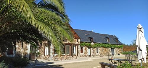 Ploezal Bed & Breakfast | Chambre d'hote La Palmeraie