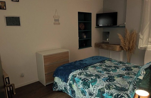 Ugny-sur-Meuse Bed & Breakfast | Chambre en Autonomie Endroit Calme! Idéal Marcheurs, Vélo, Moto! Garage Dispo