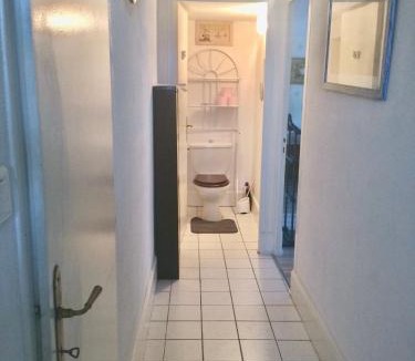 Epinal House | Chambre et sanitaires privés avec abri pour velos