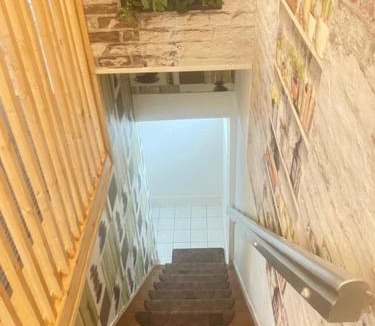 Epinal House | Chambre et sanitaires privés avec abri pour velos