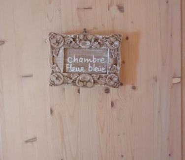 Laneuvelotte Bed & Breakfast | Chambre Fleur bleue, les Volets Bleus