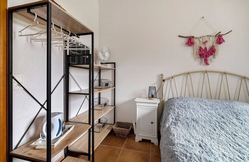 Monclar-de-Quercy Bed & Breakfast | Chambre Jardin – 12m², accessible guest room for 2 in Monclar-de-Quercy