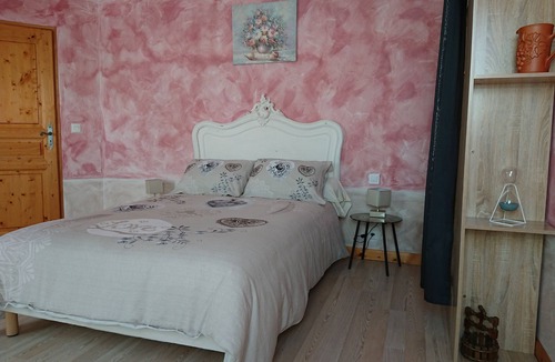 Saint-Mards-en-Othe Bed & Breakfast | Chambre Orchidée - Maison d'Othe near Troyes