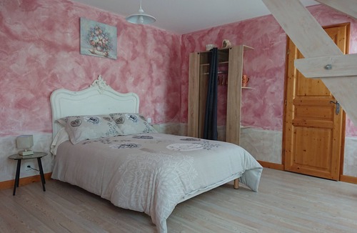 Saint-Mards-en-Othe Bed & Breakfast | Chambre Orchidée - Maison d'Othe near Troyes