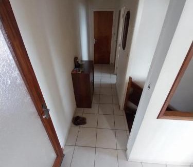 Tregueux House | Chambre privée, communs partagés avec autres Locataires