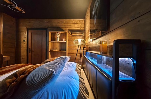 Buhl-Lorraine Bed & Breakfast | Chambre romantique Atlas - Le Souffle du Saule - SPA
