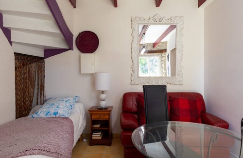 Lannion Bed & Breakfast | 'Chambre Ty Ellen' Guest Room with Shared Garden and Wi-Fi