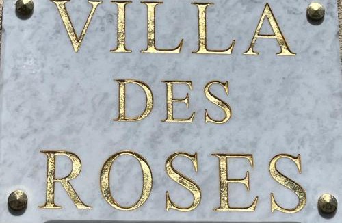 Les 3 Ponts Bed & Breakfast | Chambres d'hôtes - Nîmes - Villa des roses
