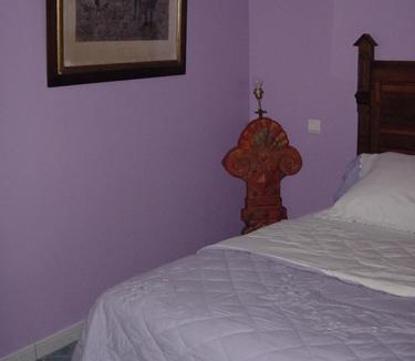 Vezinnes Bed & Breakfast | Chambres et table d'hôtes Saint Nicolas, maisonnettes individuelles dans propriété privée