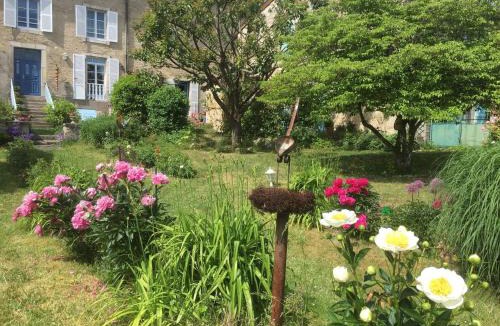 Watronville Bed & Breakfast | Chambres spacieuses avec salle d'eau, salon cheminée, jardin détente - Lorraine - FR-1-585-143