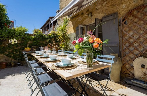 Condom House | Champagne House - Luxury oasis with pool, fusball table & home cinema