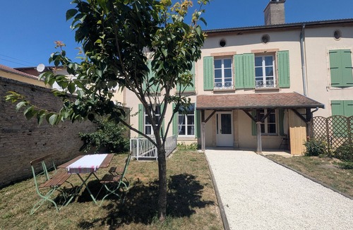 Gudmont Cottage | Character house in a quiet setting