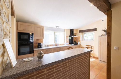 Les Arques House | Character house in the countryside.