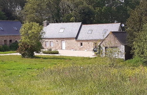 Plounevez-Moedec House | CHARACTERFUL GITE, ALL COMFORT*, close to the river, LARGE LAND