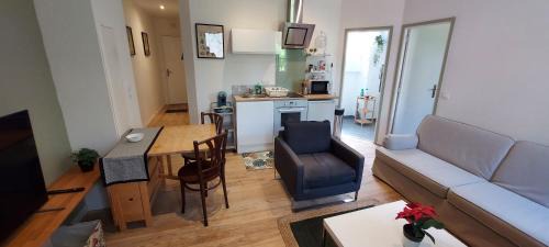 Lourdes Apartment | Charmant 2 pièces avec terrasse proche centre ville - Parking Gratuit à proximité