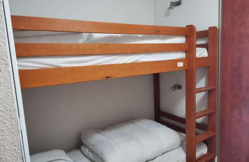 La Mongie Apartment | Charmant studio cabine pour 4 avec terrasse, piscine couverte, parking et salle de fitness à 400m des pistes - FR-1-404-245