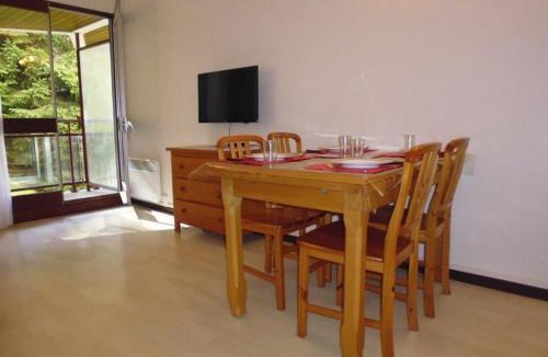 Eaux-Bonnes Apartment | Charmant Studio à Proximité des Pistes – 4 Pers., Balcon, Tout Équipé - FR-1-400-4