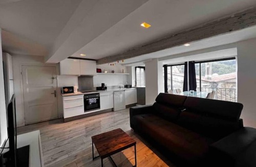 Touet-de-l'Escarene House | Charmante Maison de Village Netflix et Disney +