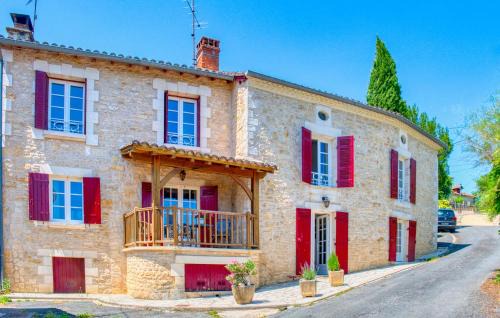 Savignac-les-Eglises House | Charmante Maison Avec Piscine