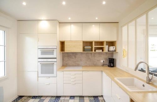 Ploubalay House | Charmante maison avec piscine chauffée - 2km des plages