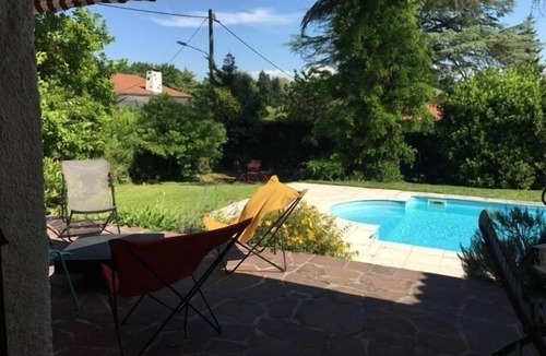 Billere Villa | Charmante Villa 10 Personnes aux Pieds des Pyrénées