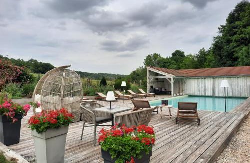Vendieres Hotel | CHARME AU FIL DE L'EAU