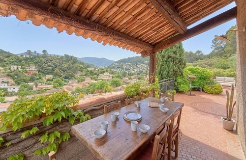 Sollies-Toucas Apartment | Charme Provençal Les Amandiers Swimming pool & Pets