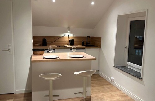 Poincare - Foch - Anatole France - Croix de Bourgogne Apartment | Charming and quiet apartment