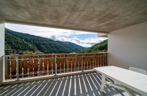 Allos Apartment | Charming Apart for 6 near the Ski Slopes