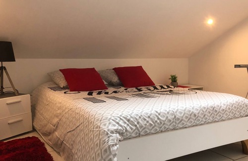 Troyes Apartment | CHARMING APARTMENT CLOSE TO ALL SHOPS