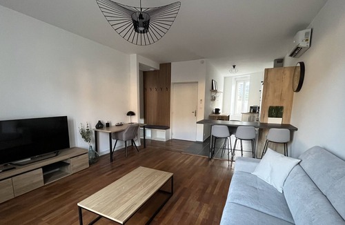 Plateau de Haye Apartment | Charming apartment near the center