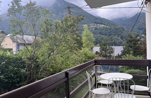 Cauterets Apartment | Charming Apartment with Fireplace in Cauterets - Pets Allowed, Parking and Terrace