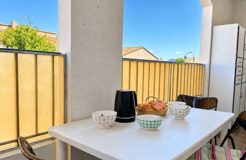 Hyeres City Centre Apartment | Charming apartment with parking - 4 guests