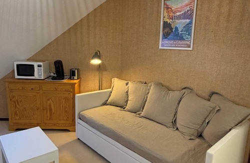 Luz-Saint-Sauveur Apartment | Charming, cosy T2 with breathtaking view of the Cirque de Gavarnie