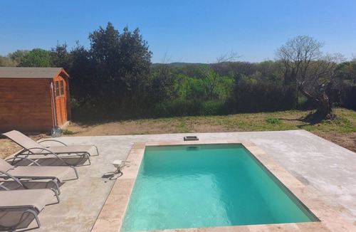 Aramon House | Charming country cottage with view