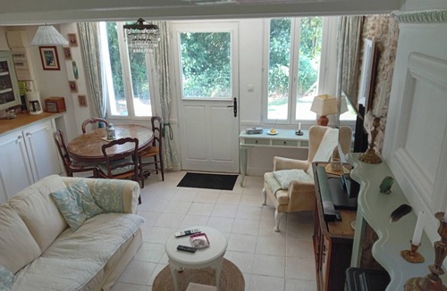 Credin Cabin | Charming country house in Crédin, near Pontivy. sleeps 3, peace and quiet guaranteed