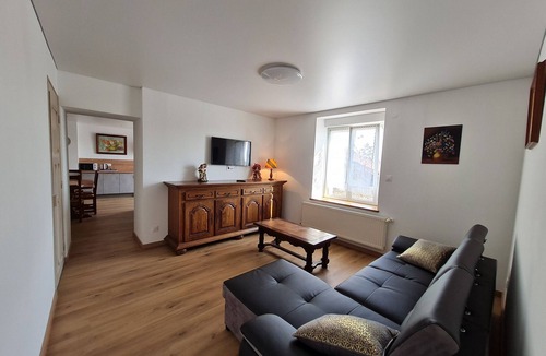 Franconville Cottage | Charming Farmhouse Apartment with Modern Amenities near Lunéville