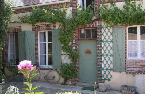 Fontaine-Fourches Cottage | Charming French Countryside Self-Catering Cottage