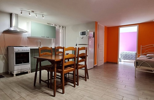 Ville-au-Val Cottage | Charming Ground-Floor Apartment in Historic Village Near Nancy & Metz