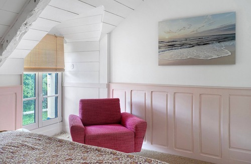 Pleurtuit Bed & Breakfast | Charming Guest Rooms for a Getaway on the Banks of the Rance - Cale de Jouvente