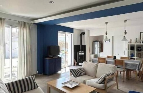 Saint-Jean-de-Monts House | Charming house 180 m from the beach with a terrace and garden – Perfect for families