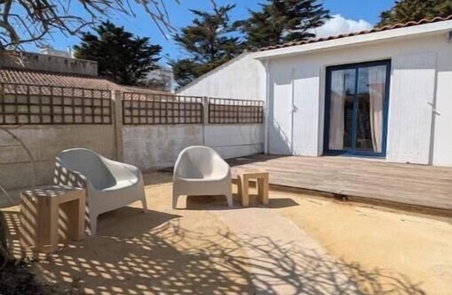Saint-Jean-de-Monts House | Charming house 180 m from the beach with a terrace and garden – Perfect for families